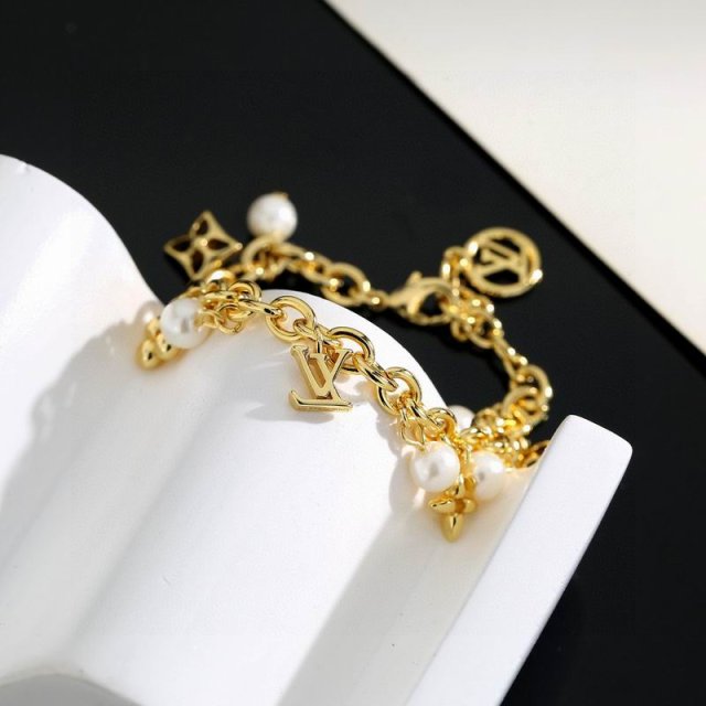 LV Bracelet 11yxx143 (6)_3587499
